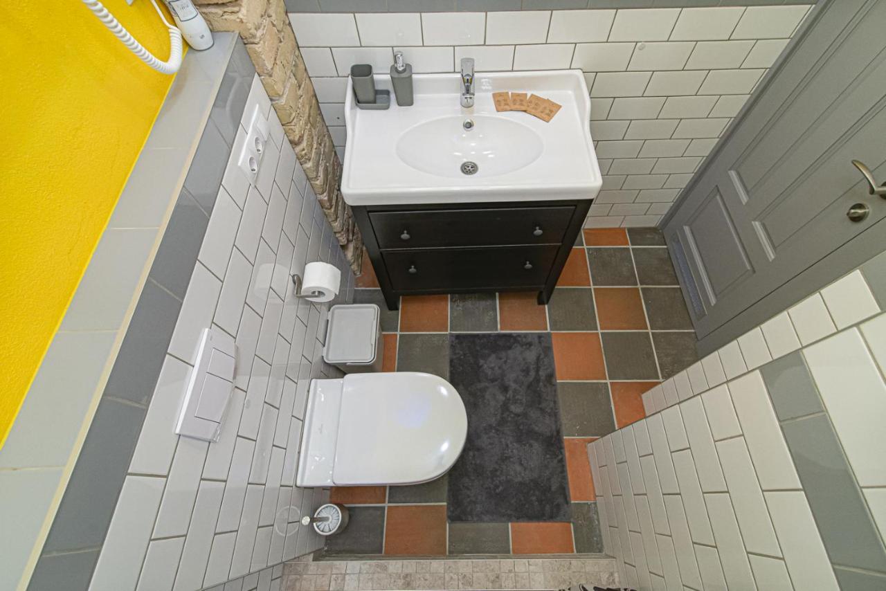 Modern Vilnius Old Town Apartment With Free Parking Bagian luar foto