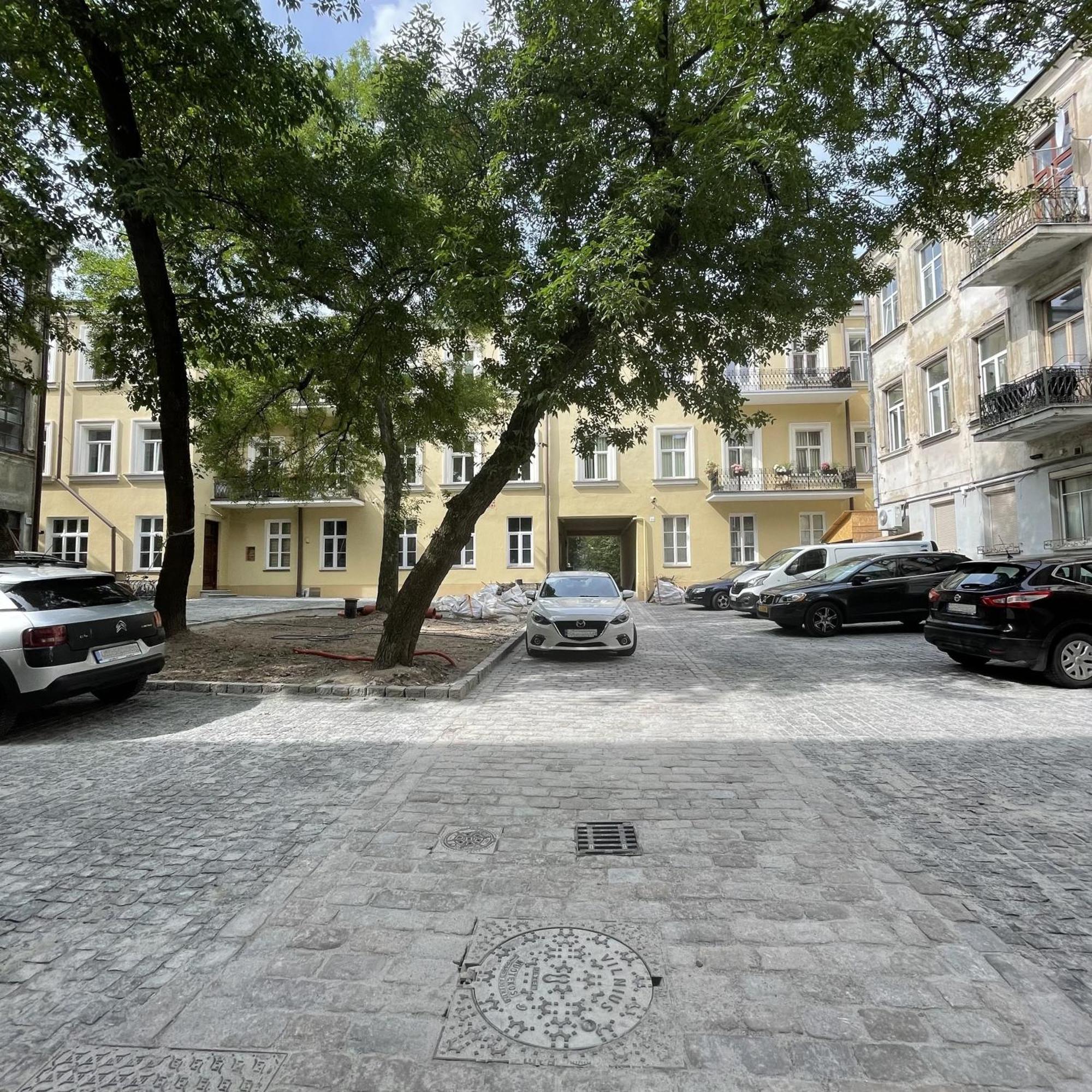 Modern Vilnius Old Town Apartment With Free Parking Bagian luar foto